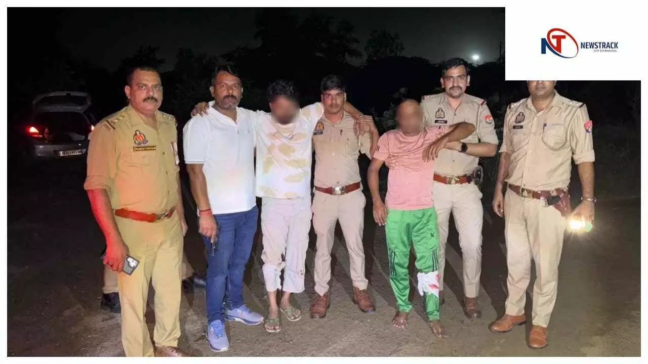 Hapur News: गोलियों की तड़तड़ाहट से दहला हाफिजपुर, मंदिर लुटेरे गैंग का पर्दाफाश Hapur News: गोलियों की तड़तड़ाहट से दहला हाफिजपुर, मंदिर लुटेरे गैंग का पर्दाफाश