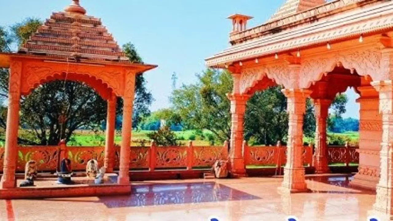 Uttar Pradesh Tourism| Tourism Infrastructure| Katyayani Devi Temple| Pilgrimage Sites| Tourism Deve | Lucknow News: कात्यायिनी देवी मंदिर बनेगा धार्मिक पर्यटन का केंद्र, 1 करोड़ की मिली स्वीकृत | News Track in Hindi