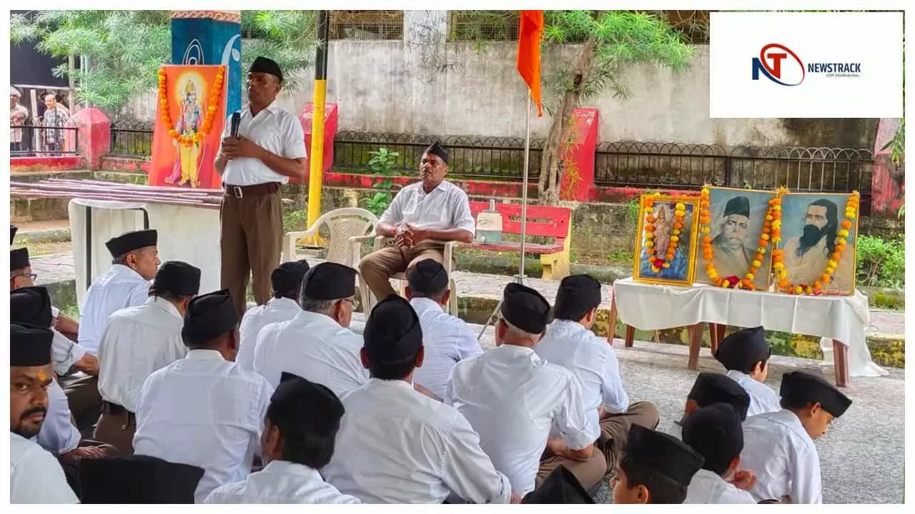 Lakhimpur Kheri: गांधी और शास्त्री जयंती जिले में हर्षोल्लास से मनी, देशभक्ति गीतों से गूंजा माहौल