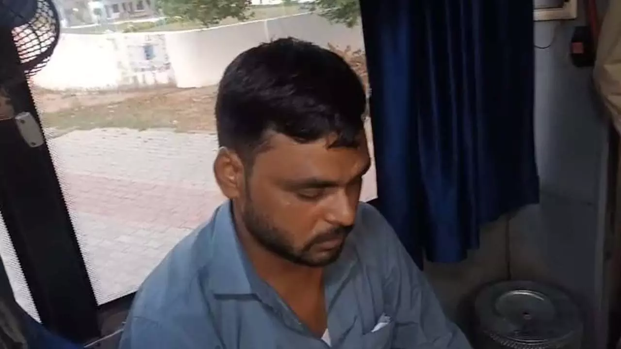 UP transport departments fare cut plan fails, travel remains on old fare UP transport departments fare cut plan fails, travel remains on old fare