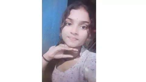दसवीं की छात्रा ने बीमारी से तंग आकर की आत्महत्या, परिवार में मचा कोहराम दसवीं की छात्रा ने बीमारी से तंग आकर की आत्महत्या, परिवार में मचा कोहराम