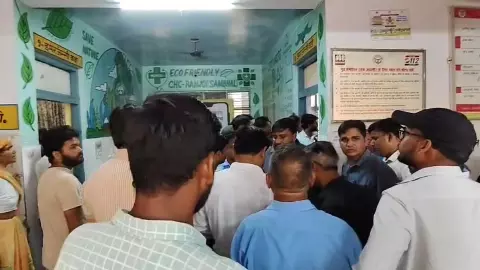 Sambhal News: संभल कल्कि महोत्सव में शिक्षा विभाग के संविदा कर्मचारी की ड्यूटी के दौरान अचानक मौत