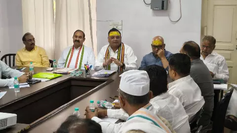 यूपी कांग्रेस की समीक्षा बैठक, विधान परिषद चुनाव और वोट चोर, गद्दी छोड़ अभियान पर मंथन यूपी कांग्रेस की समीक्षा बैठक, विधान परिषद चुनाव और वोट चोर, गद्दी छोड़ अभियान पर मंथन