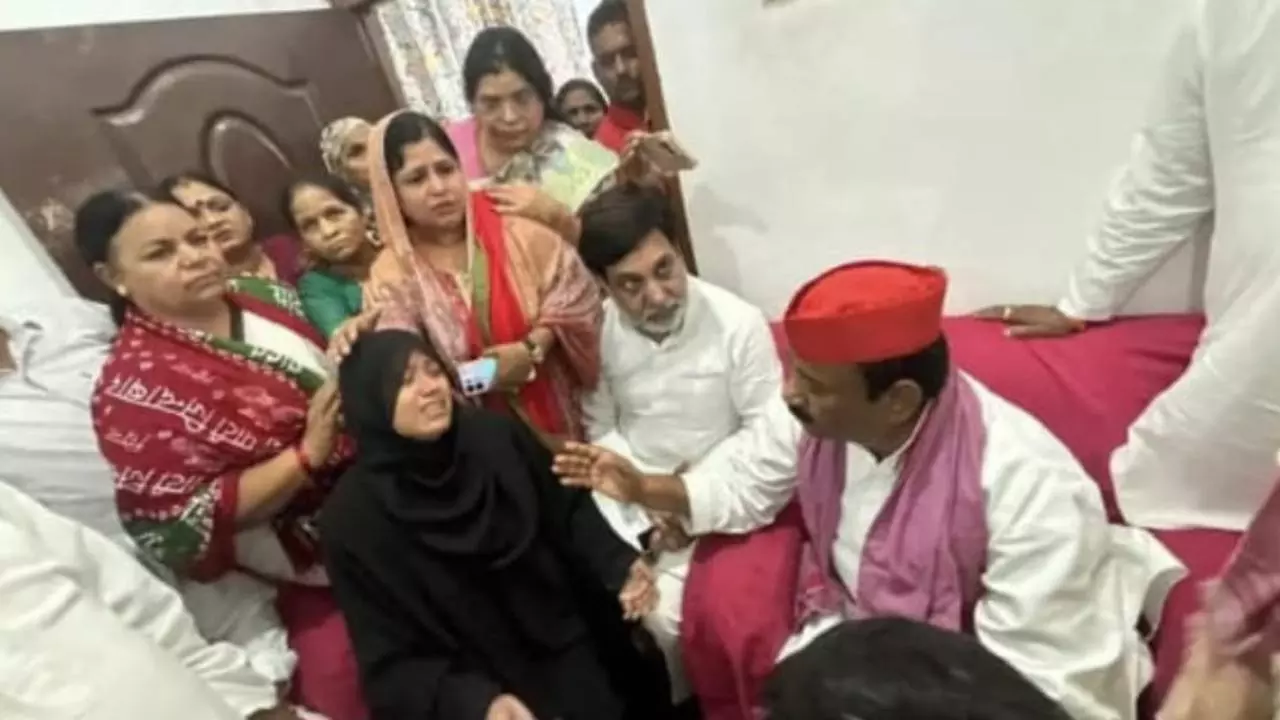 Azamgarh News: साजेब हत्या कांड: सपा प्रदेश अध्यक्ष श्यामलाल पाल ने पुलिस पर लगाए गंभीर आरोप