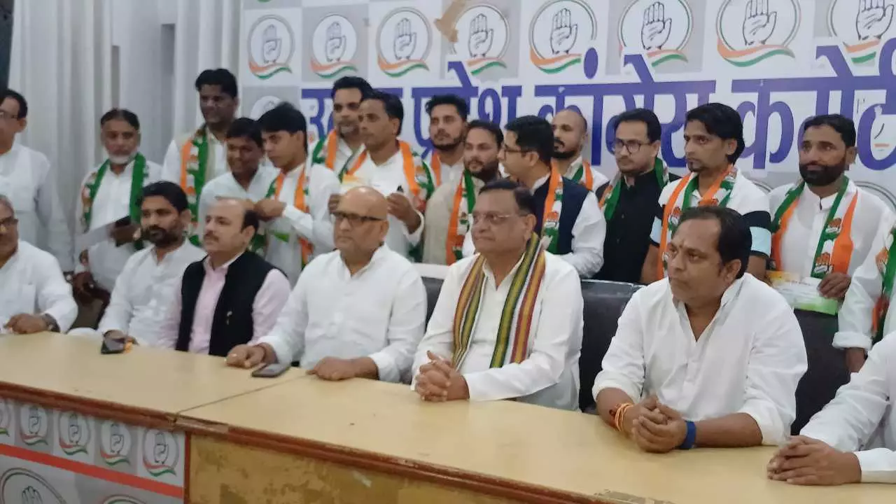 आप के प्रदेश उपाध्यक्ष ने थामा हाथ, रालोद के कई सभासद कांग्रेस में शामिल, अविनाश पाण्डेय-अजय राय...