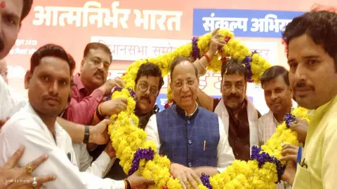 Unnao News: आत्मनिर्भर भारत संकल्प एवं जीएसटी सम्मेलन– स्वदेशी को बढ़ावा देने का आह्वान