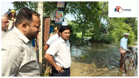 Chandauli News : बारिश में टूटे घरों को मिलेगा पक्का मकान, डीएम ने किया गांवों का निरीक्षण Chandauli News : बारिश में टूटे घरों को मिलेगा पक्का मकान, डीएम ने किया गांवों का निरीक्षण