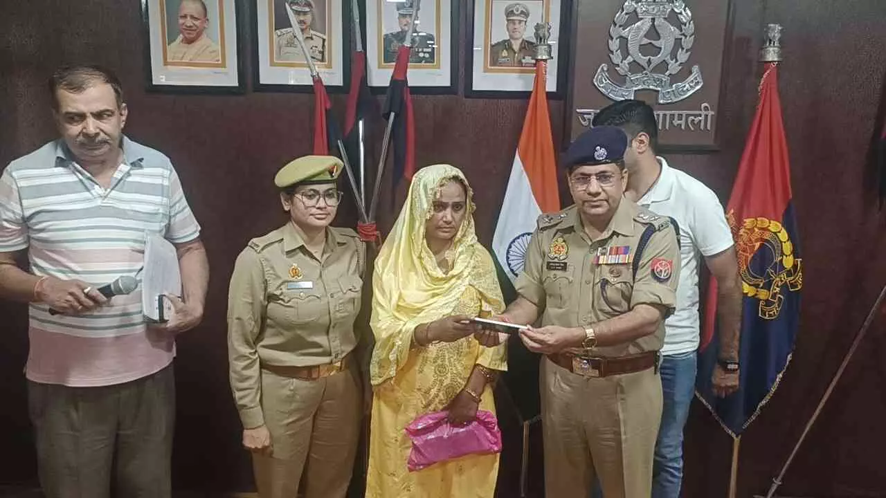 Shamli News: सर्विलांस सेल शामली की बड़ी कामयाबी — 25 लाख के 115 गुमशुदा मोबाइल बरामद