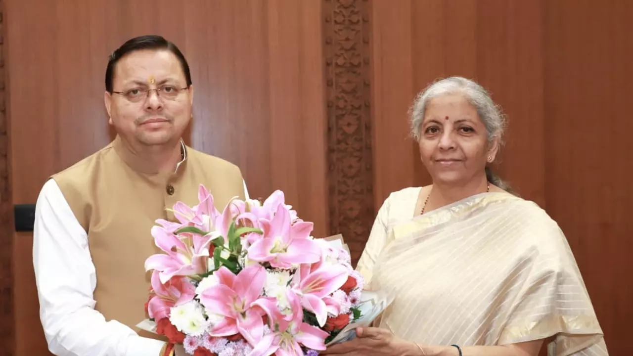 मुख्यमंत्री पुष्कर सिंह धामी ने वित्त मंत्री निर्मला सीतारमण से उत्तराखंड के विकास पर चर्चा की