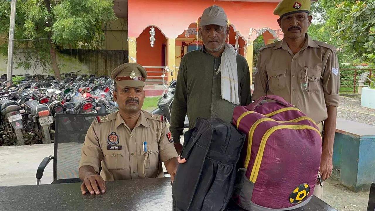 60-year-old smuggler arrested with 11.7 kg of ganja, was about to be taken to Prayagraj