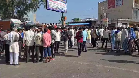 Bijnor News: ढाबे पर युवक की पीट-पीटकर हत्या, फौजी घायल Bijnor News: ढाबे पर युवक की पीट-पीटकर हत्या, फौजी घायल