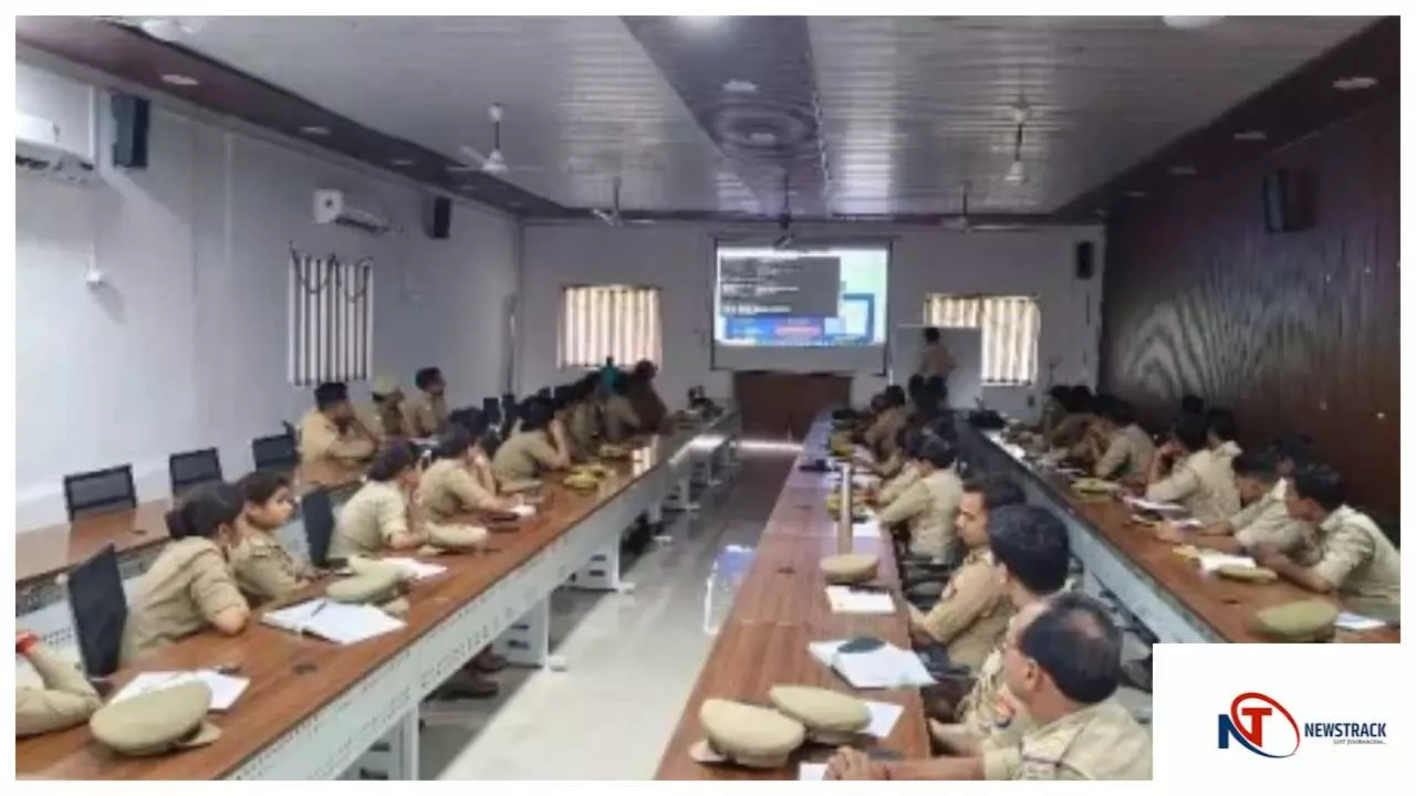 Banda News: बांदा पुलिस ने साइबर अपराध रोकथाम को लेकर विशेष प्रशिक्षण कार्यशाला आयोजित की