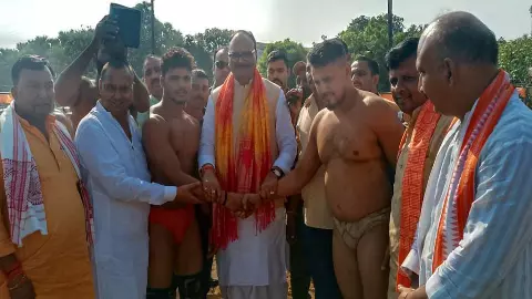 Historical Dangal in Gangapur, Deputy Chief Minister Speaks – Wrestling is the Identity of Our Culture Historical Dangal in Gangapur, Deputy Chief Minister Speaks – Wrestling is the Identity of Our Culture