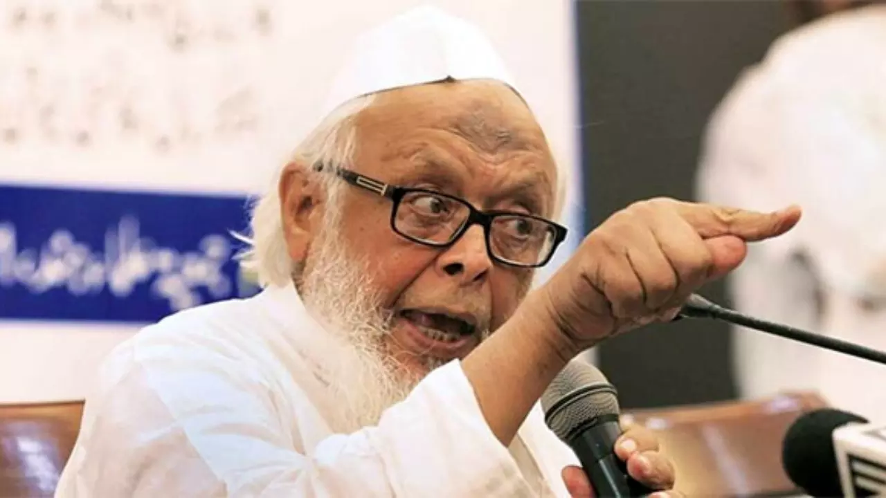 ‘मुसलमानों के घर-मस्जिद तोड़ते हैं...’, तालिबान विदेश मंत्री से मिलने के बाद मौलाना ने रोया रोना