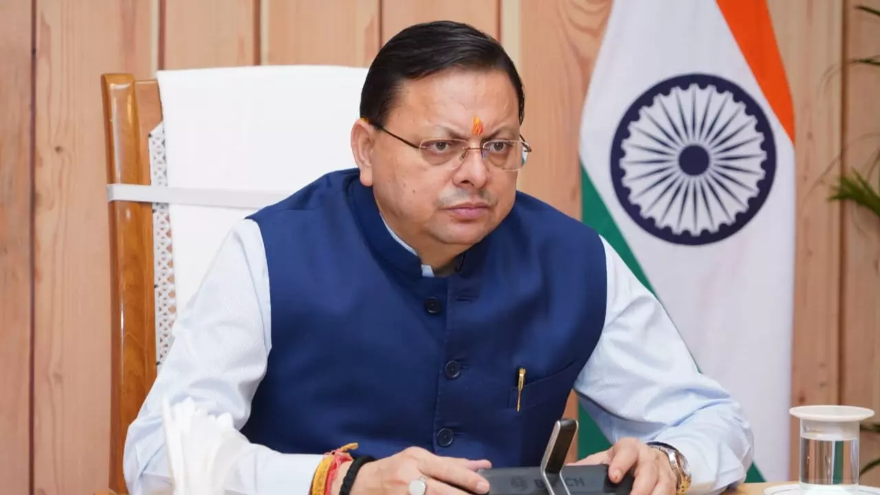 मुख्यमंत्री धामी का निर्देश, उत्तराखंड की सभी सड़कों को शीघ्र गड्ढा मुक्त किया जाए