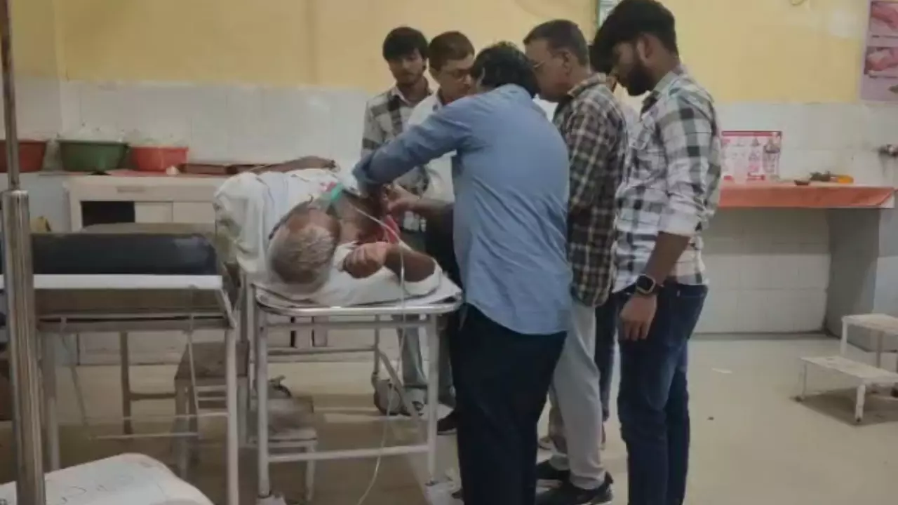 मामूली विवाद में चली गोली, युवक गंभीर रूप से घायल, आगरा रेफर