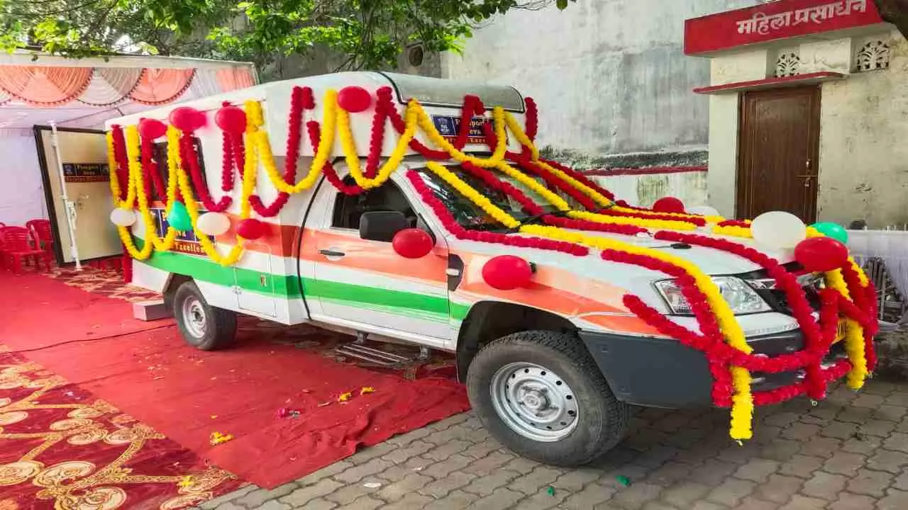 चंदौली पासपोर्ट वैन