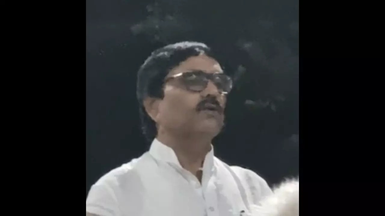 SP MLA Suresh Yadav