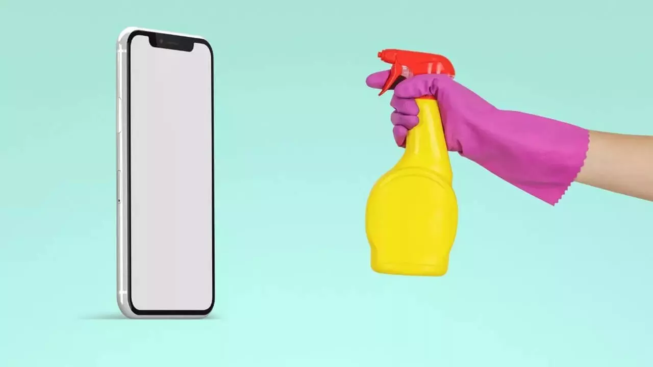 UV Gadget Cleaner Feature