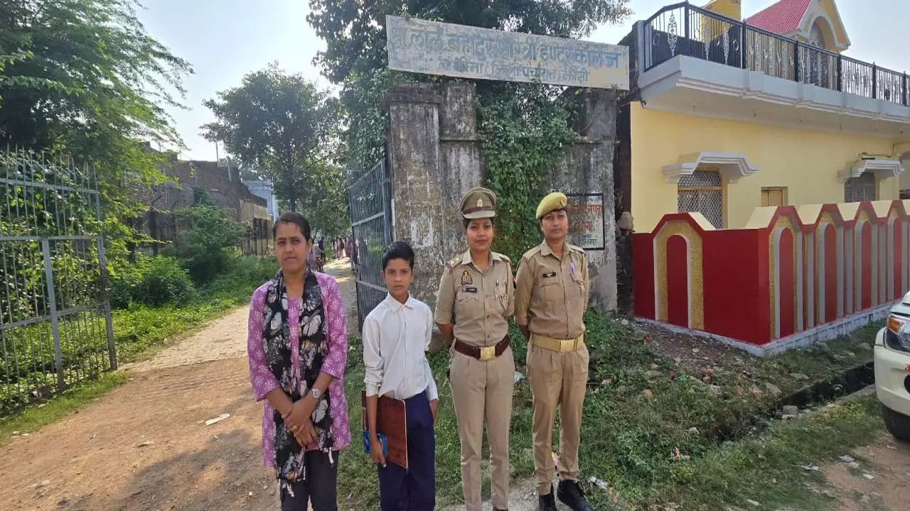 Mission Shakti Team Bani Madadgar, Students Bola- Thank You Police Didi, Read More News of Jhansi Mission Shakti Team Bani Madadgar, Students Bola- Thank You Police Didi, Read More News of Jhansi