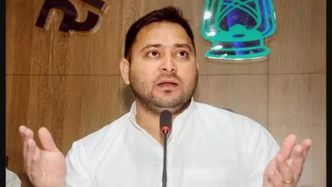 चुनाव में तेजस्वी की डूब जाएगी नईया? IRCTC घोटाले में आरोप तय, CM फेस पर मंडराया बड़ा खतरा