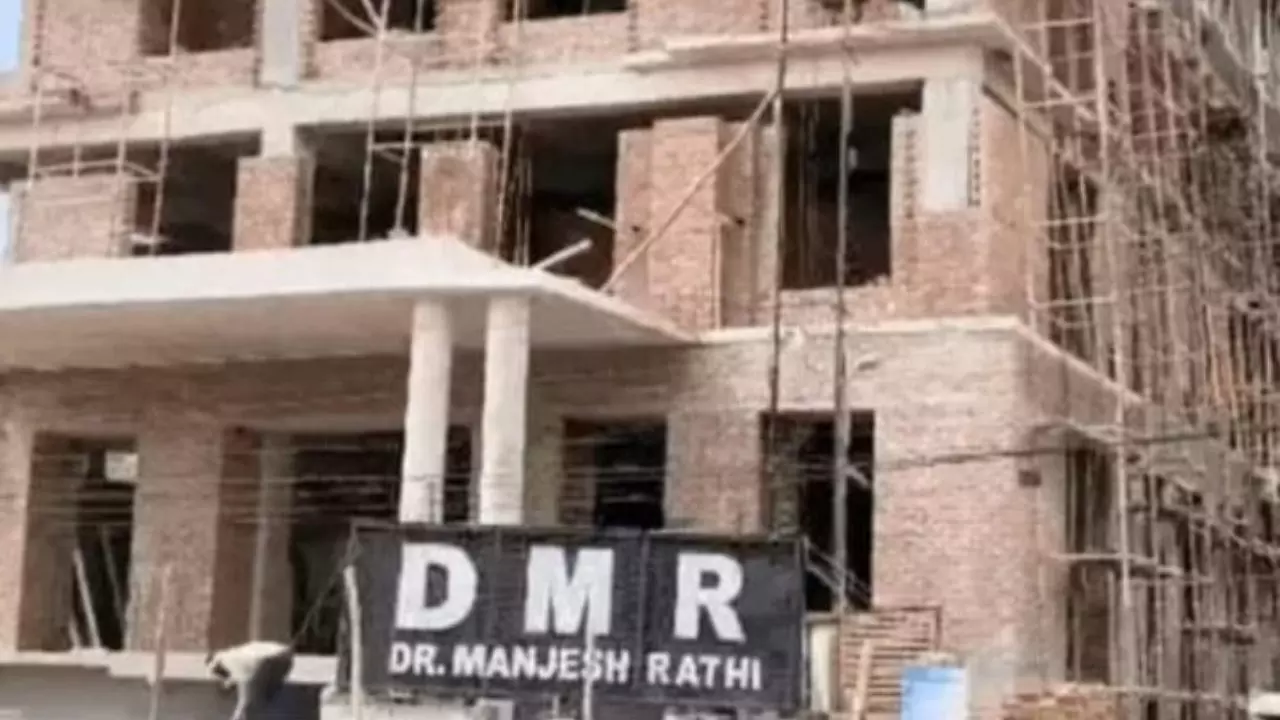 Moradabad DMR construction Dr Manjesh Rathi (image from Social Media)
