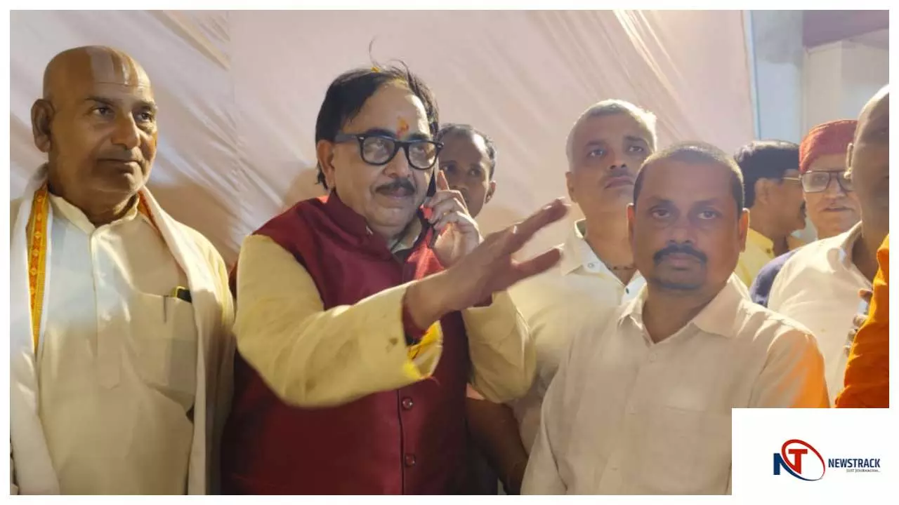 पूर्व केंद्रीय मंत्री डॉ. महेंद्र नाथ पांडे का जन्मदिन मनाने की मची होड,शुभकामना देने वालों का लगा ताता