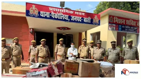 Basti News : बस्ती में पुलिस ने 776 किलो अवैध पटाखे जब्त किए, दुकानदार गिरफ्तार