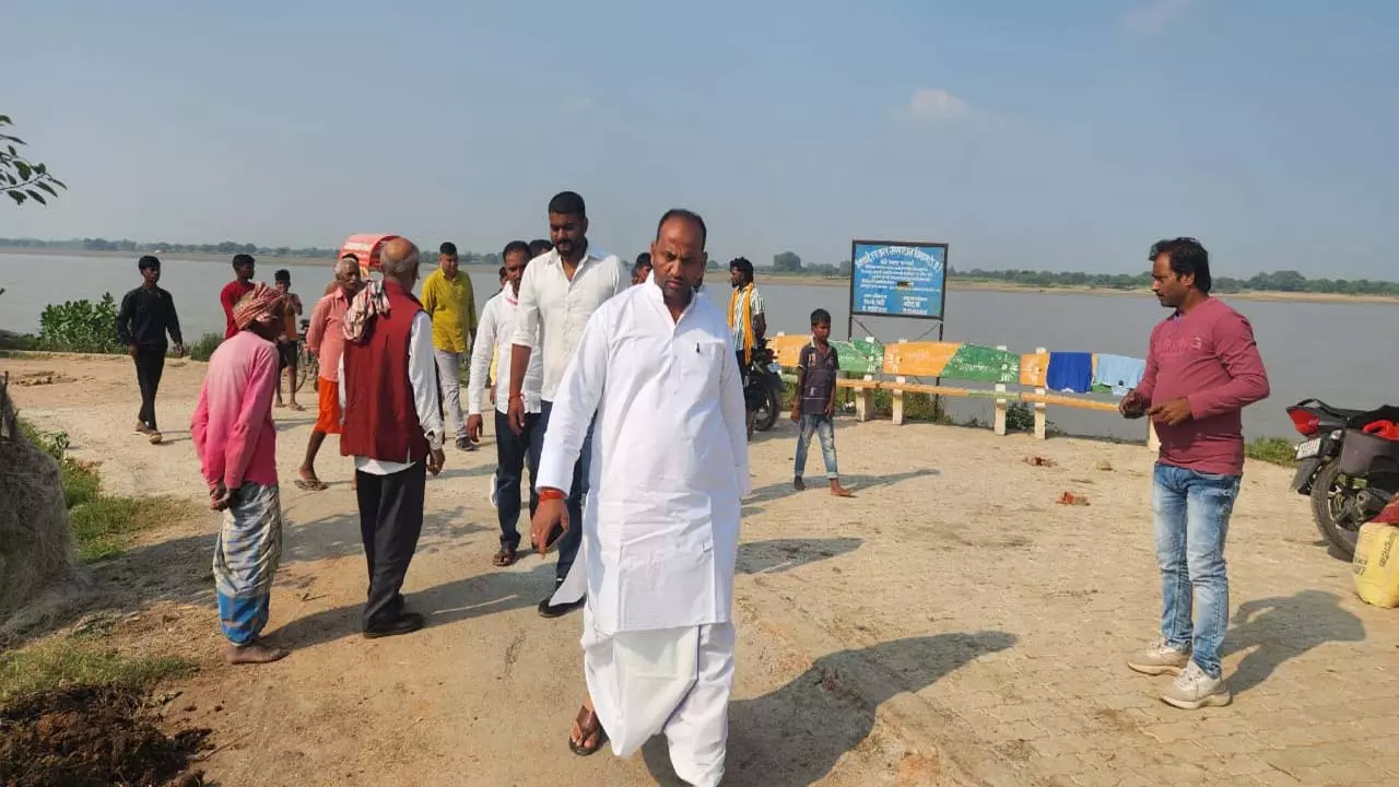 Corruption accused in preventing Ganga erosion, road in Ganga