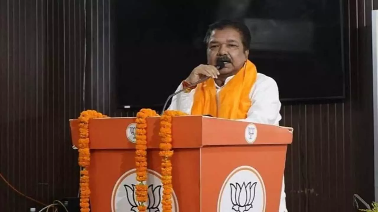 महागठबंधन में सिर फुटव्वल... बिहार में टिकट की मारामारी पर BJP चीफ का बड़ा हमला, NDA को बताया पांडव