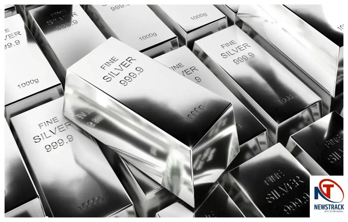 Silver Price Today: चांदी के भाव ने तोड़े सभी रिकॉर्ड - अक्टूबर में 39,000 रुपये किलो का उछाल Silver Price Today: चांदी के भाव ने तोड़े सभी रिकॉर्ड - अक्टूबर में 39,000 रुपये किलो का उछाल