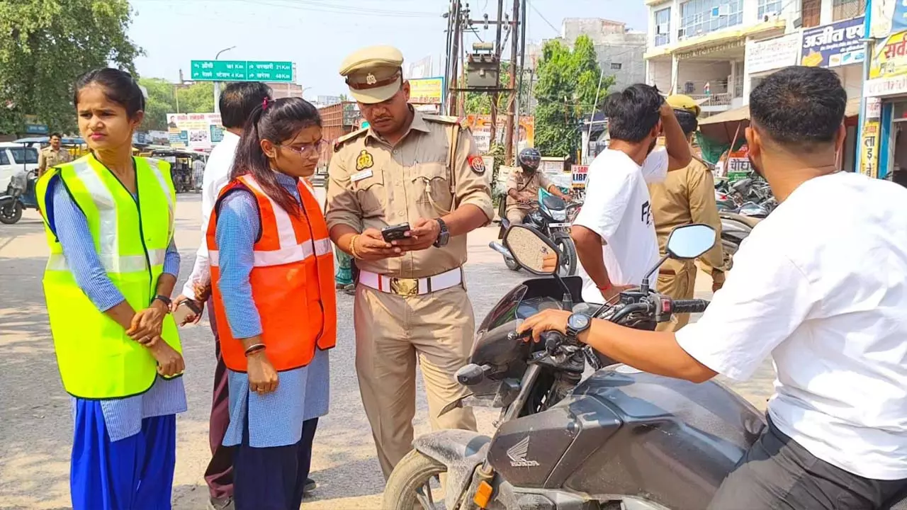 Students command traffic, conduct awareness program under Mission Shakti Abhiyan