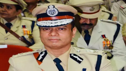 दगा करे वो किसी से... सुर्खियों में आए हरियाणा के नए DGP, पुलिसकर्मियों को पत्र लिख कही बड़ी बात दगा करे वो किसी से... सुर्खियों में आए हरियाणा के नए DGP, पुलिसकर्मियों को पत्र लिख कही बड़ी बात