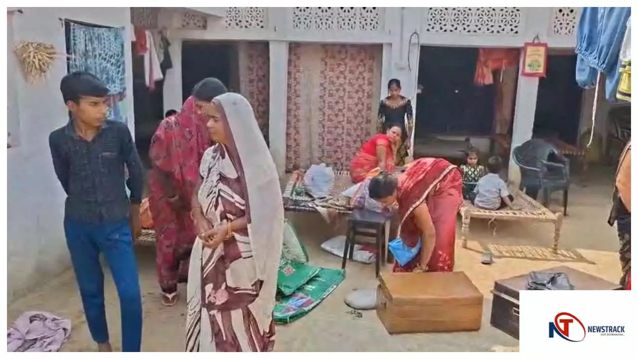 Hardoi News : रात के सन्नाटे में चोरों का आतंक, लाखों की चोरी से गांव में फैली दहशत
