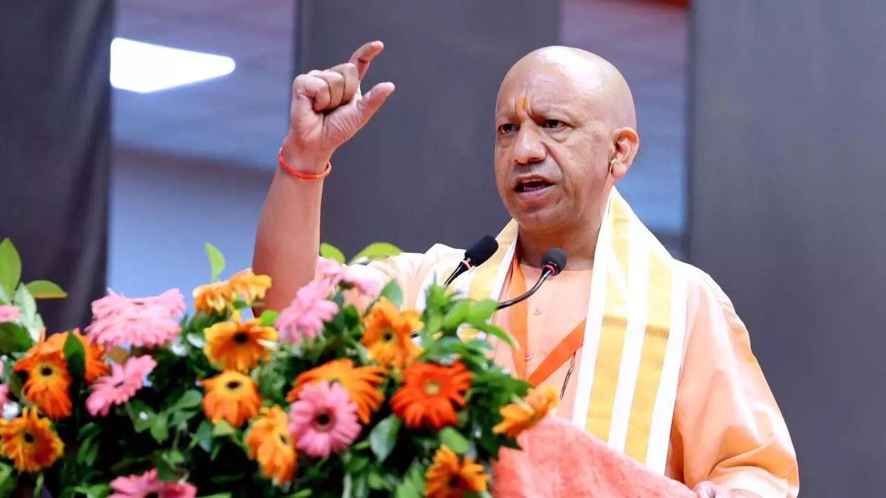 Our resolution, Ek Bharat Shrestha Bharat, Congress-SPs foot shake, hukumat karo - CM Yogi