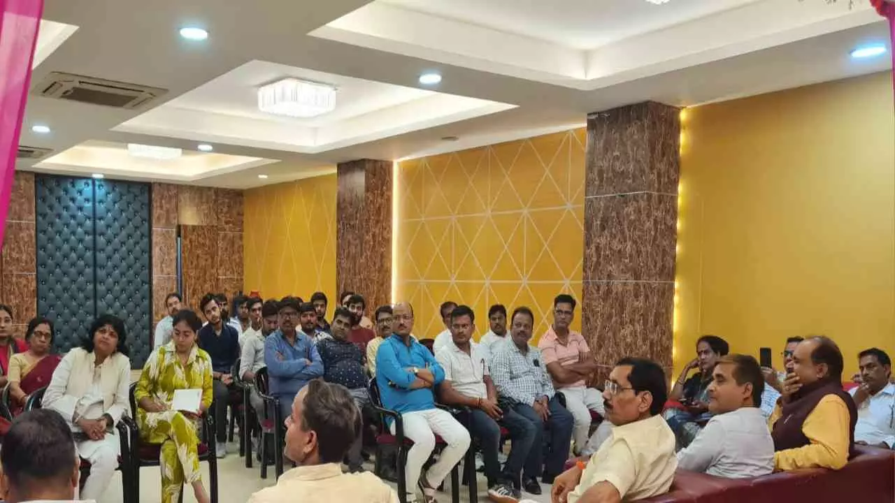 Jaunpur: पूर्वांचल युवा महोत्सव 2025: प्रदेशभर से कलाकारों संग जौनपुर में तीन दिवसीय रंगारंग आयोजन