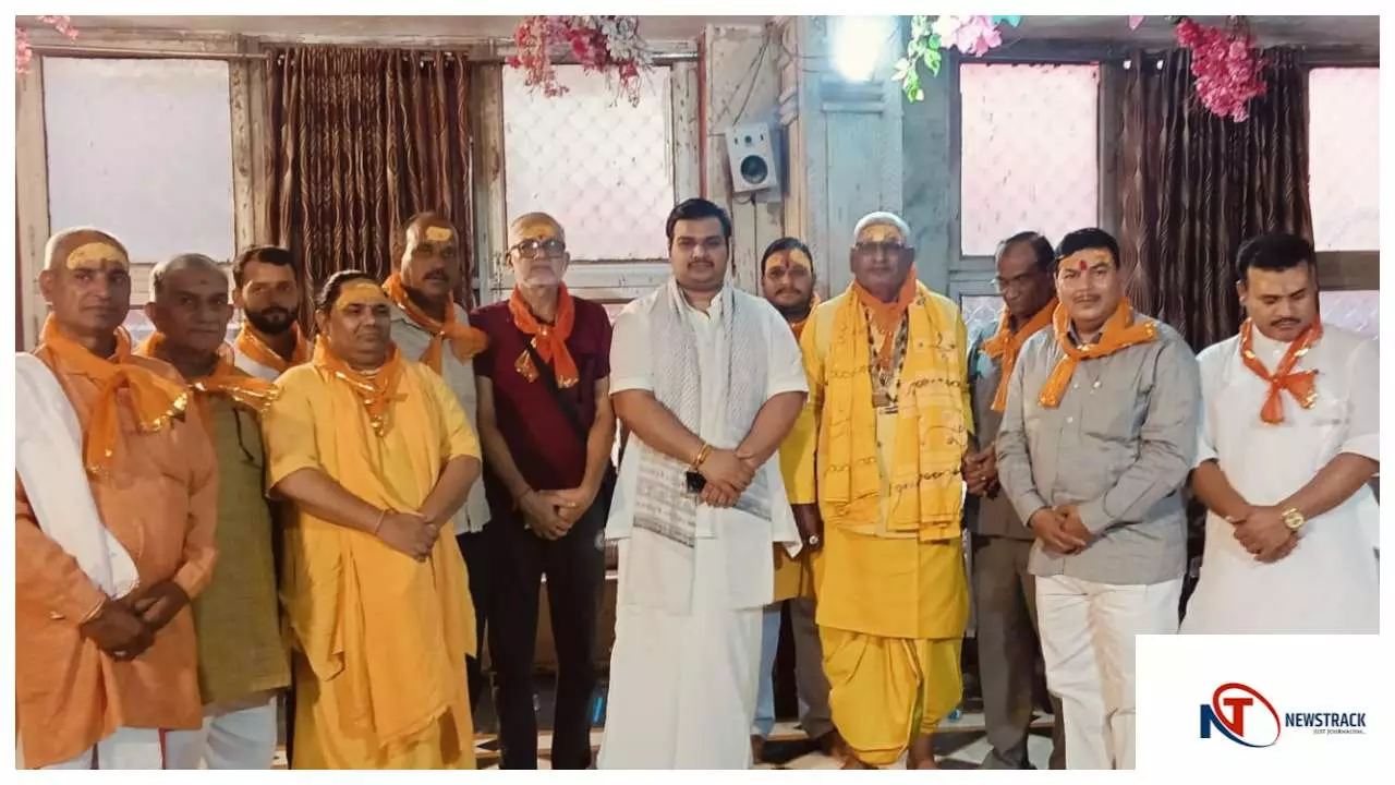 Mathura News : हिंदू महिलाएं मुस्लिम महिलाओं को वैदिक सनातन धर्म से जोड़ेंगी: पं वशिष्ठ Mathura News : हिंदू महिलाएं मुस्लिम महिलाओं को वैदिक सनातन धर्म से जोड़ेंगी: पं वशिष्ठ