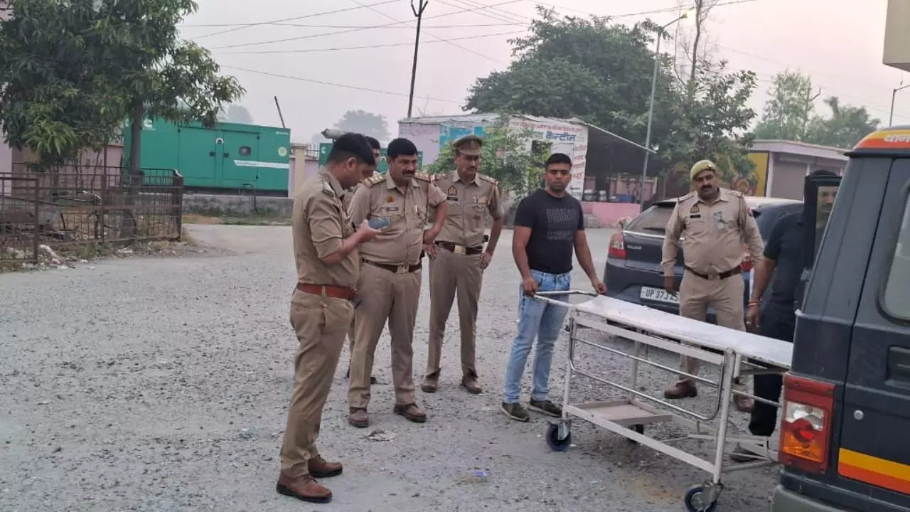 Shamli News: शामली में मुठभेड़ के दौरान एक लाख का इनामी बदमाश नफीस ढेर