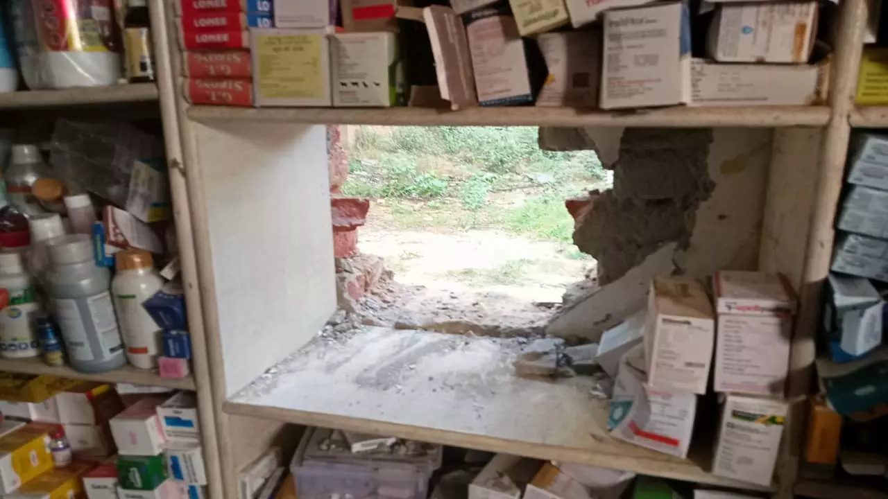 Sendhmari at medical store before Diwali, big reward under polices nose