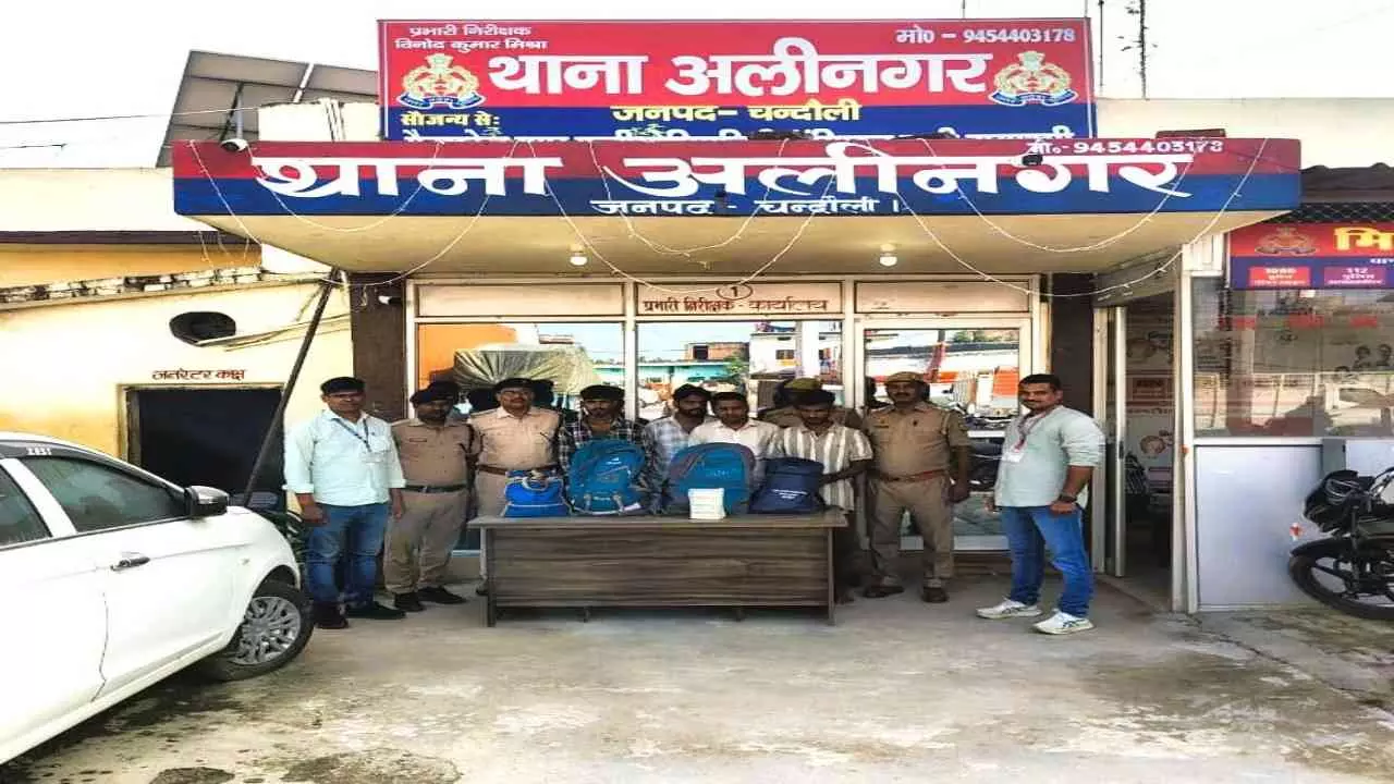 Chandauli News: पुलिस की बड़ी कार्रवाई: गोवंश तस्करी और अवैध शराब ले जा रहे पाँच तस्कर गिरफ्तार