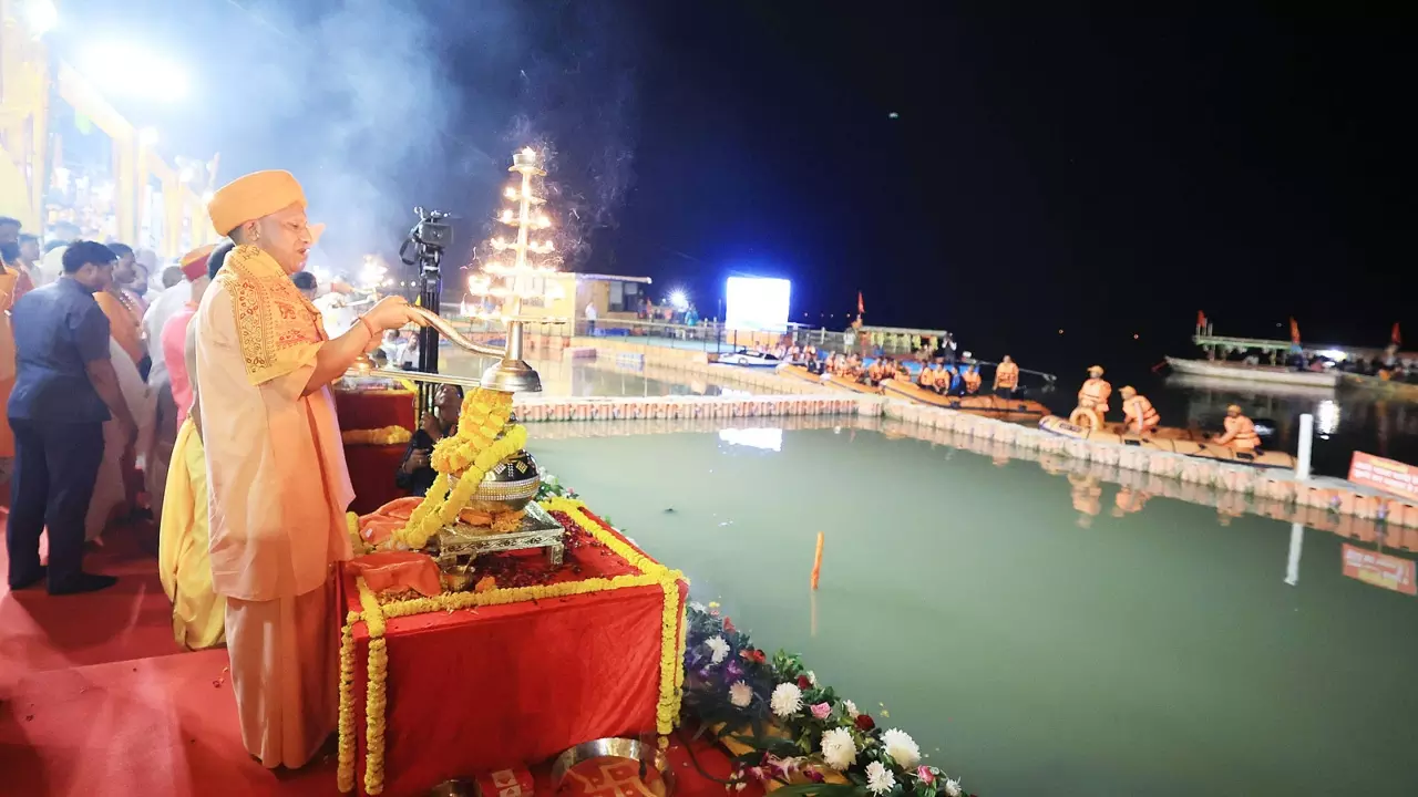 सरयू तट पर 2100 श्रद्धालुओं की भव्य महा आरती का हुआ अभ्यास, CM योगी ने दिए निर्देश दीपोत्सव में दिखे