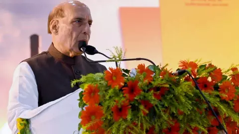 Rajnath Singh appreciates CM Yogi, says- investors have more confidence in government Rajnath Singh appreciates CM Yogi, says- investors have more confidence in government