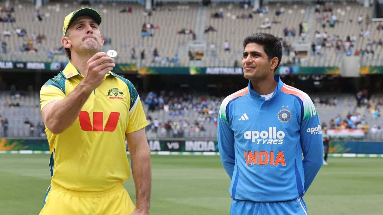 IND VS AUS LIVE: ऑस्ट्रेलिया ने टॉस जीतकर चुनी गेंदबाजी, भारतीय टीम में नीतीश रेड्डी को डेब्यू का मौका