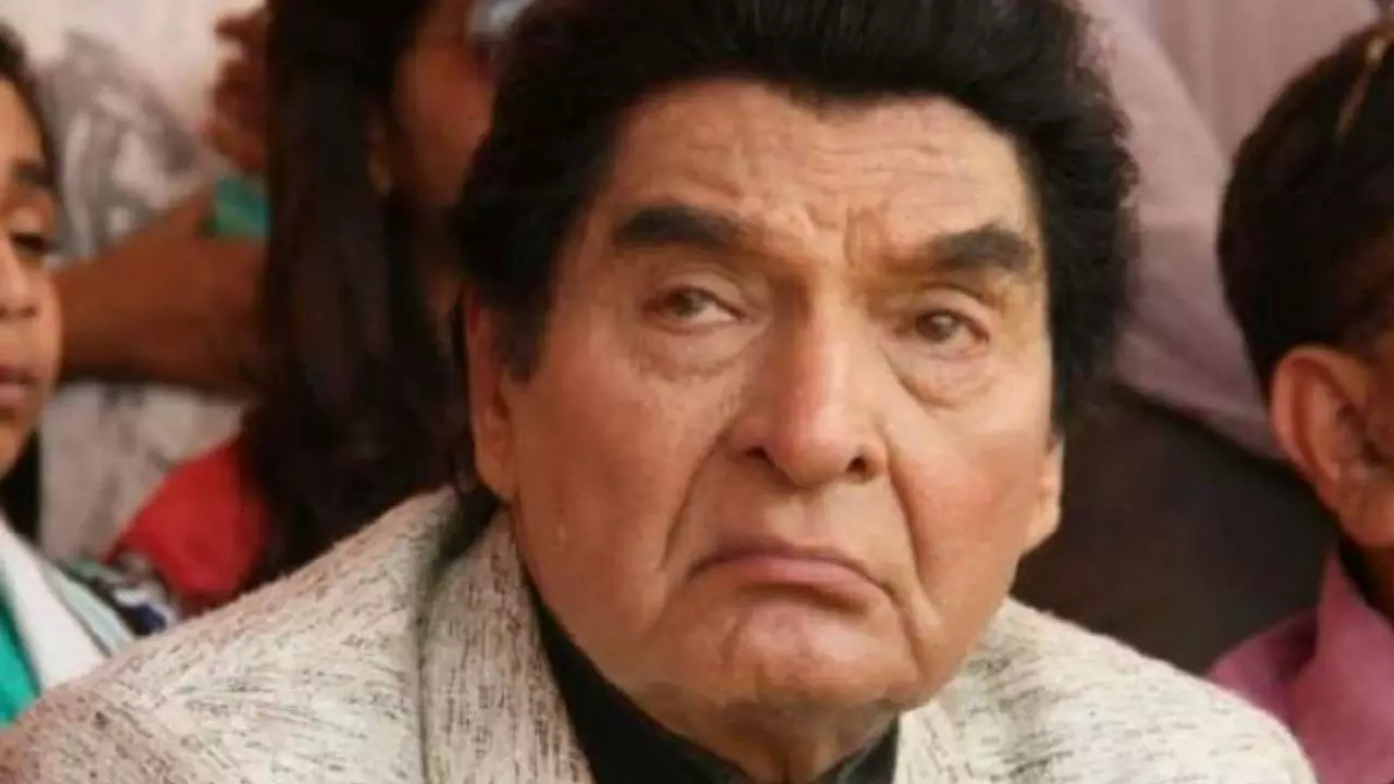 Govardhan Asrani Dies: हंसी के सरताज असरानी ने कहा अलविदा, दिवाली के दिन बुझा सिनेमा का एक दीपक