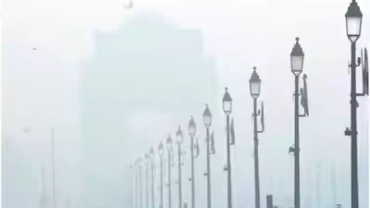 Weather Today Update: हवा हुई जहरीली...550 के पार AQI, जल रहीं आंखें, सांस लेने में हो रही दिक्कत
