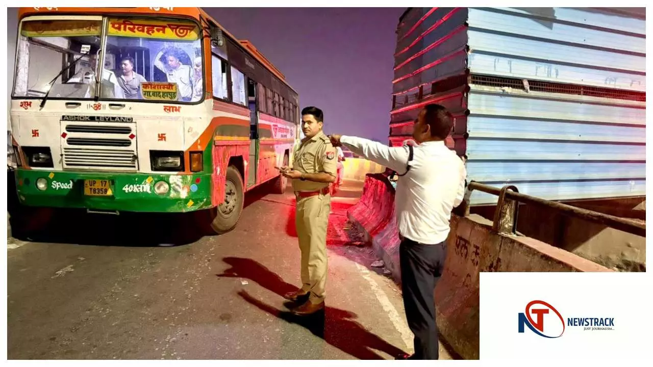 Hapur नशे में धुत रोडवेज चालक ने हापुड़ में मचाई दहशत! तेज रफ्तार बस से बाल-बाल बचे पुलिसकर्मी