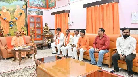 Maharajganj News: जनता की आवाज मुख्यमंत्री तक, महराजगंज के विकास को लेकर काशीनाथ सिंह की सक्रिय पहल Maharajganj News: जनता की आवाज मुख्यमंत्री तक, महराजगंज के विकास को लेकर काशीनाथ सिंह की सक्रिय पहल