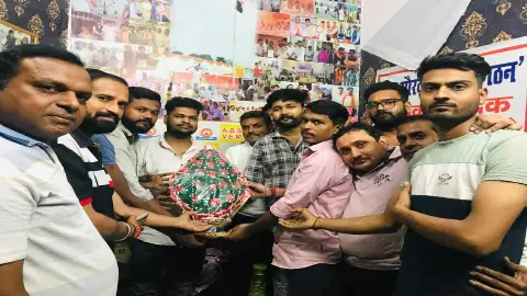 Meerut News: मेरठ दक्षिण से सौरव बाफर की दावेदारी, बोले– राजनीति नहीं जनसेवा मेरी पहचान Meerut News: मेरठ दक्षिण से सौरव बाफर की दावेदारी, बोले– राजनीति नहीं जनसेवा मेरी पहचान