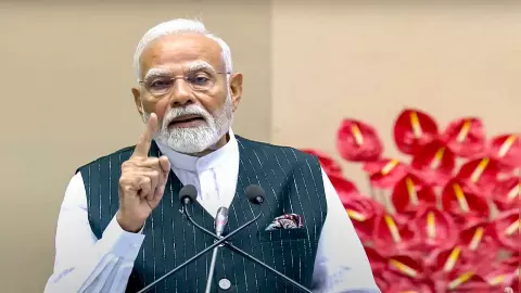 पीएम मोदी का महागठबंधन पर बड़ा हमला: वह लठबंधन है, बिहार की जनता जंगलराज को माफ़ नहीं करेगी