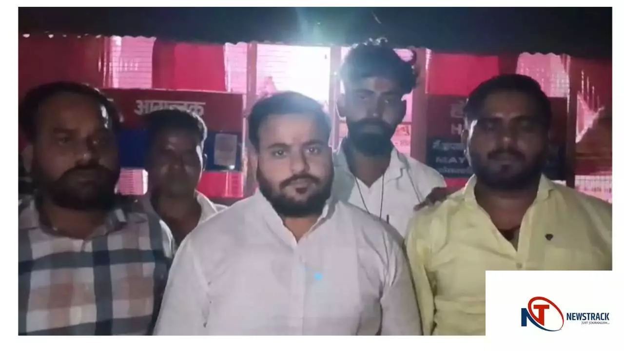 Kasganj News : कासगंज में कार हटाने को लेकर दो समुदायों में बवाल, फायरिंग-पथराव से हड़कंप